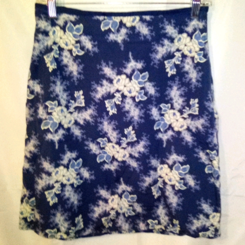Skirt Gap floral pattern 💙🌼💙gap Kids 16